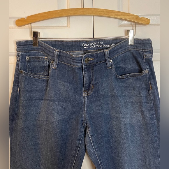 Gap Bootcut Fit Size 12/31R - Picture 3 of 5